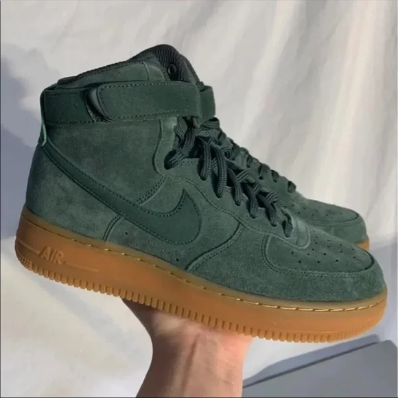 Nike Air Force 1 SE RARE Shoes in Green Suede Sizes Womans 7.5 and 10 - Picture 5 of 8